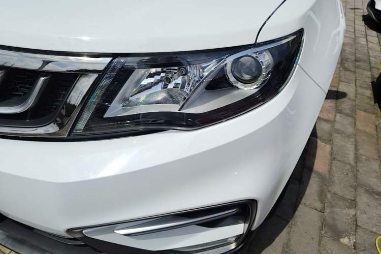 Used Geely Auto Emgrand X7 Sport 2020 1.8TD DCT Two-Wheel Drive Zhiya Model Left Front Headlight