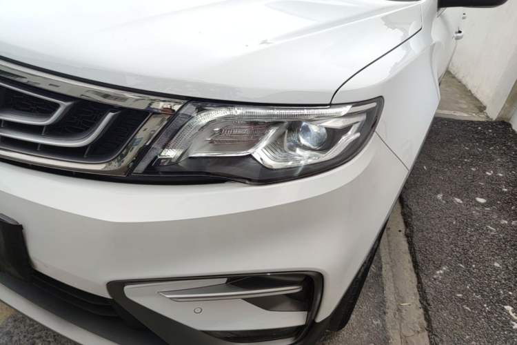 Used Geely Auto Emgrand X7 Sport 2020 1.8TD DCT Two-Wheel Drive Smart Connect 4G-Enabled Version Left Front Headlight