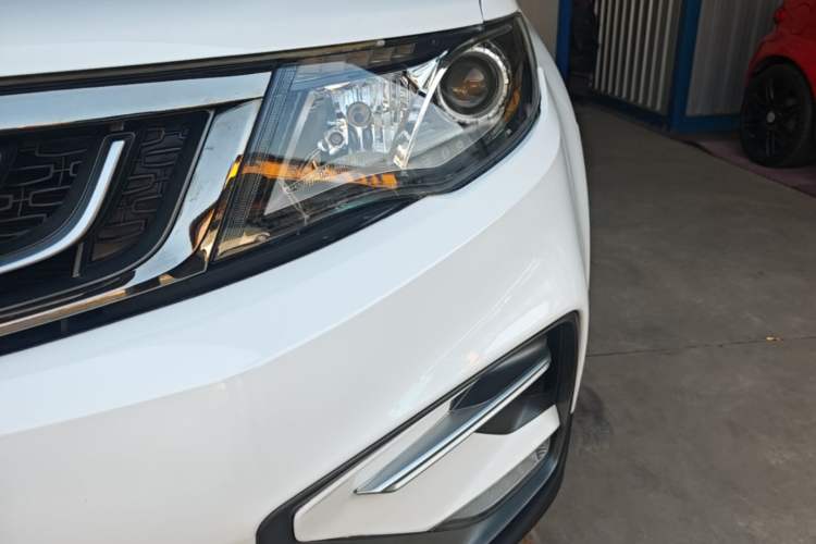 Used Geely Auto Emgrand X7 Sport 2020 1.8TD DCT Two-Wheel Drive Zhiya Model Left Front Headlight