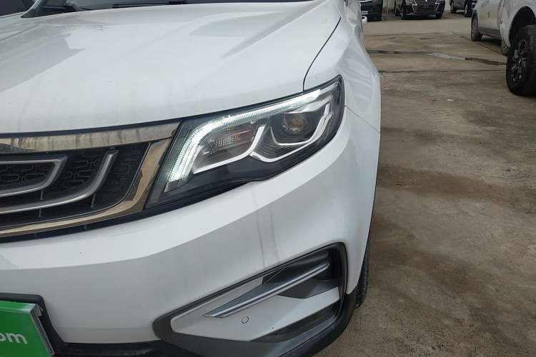Used Geely Auto Emgrand X7 Sport 2020 1.8TD DCT Two-Wheel Drive Smart Connect 4G-Enabled Version Left Front Headlight