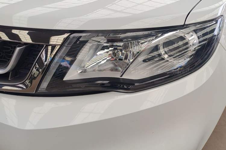 Used Geely Auto Emgrand X7 Sport 2020 1.8TD DCT Two-Wheel Drive Zhiya Model Left Front Headlight