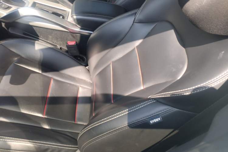 Used Geely Auto Emgrand X7 Sport 2020 1.8TD DCT Two-Wheel Drive Smart Connect 4G-Enabled Version Left Front Seat