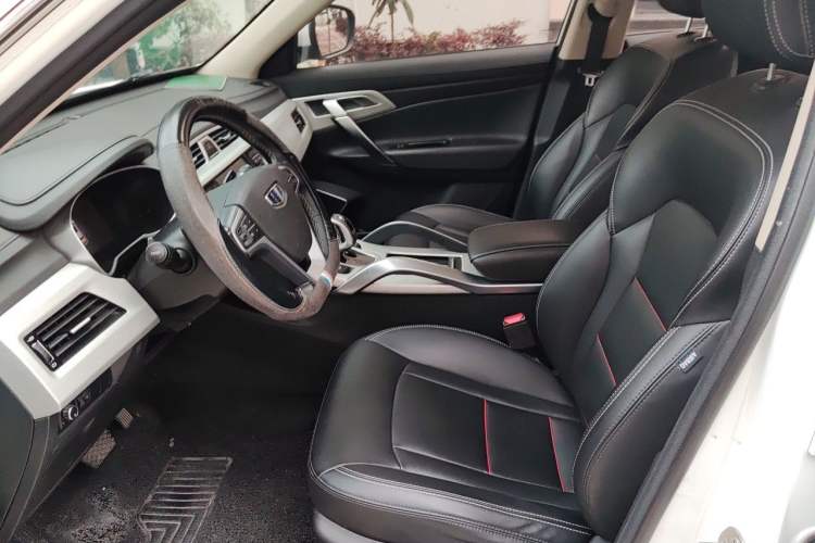 Used Geely Auto Emgrand X7 Sport 2020 1.8TD DCT Two-Wheel Drive Smart Connect 4G-Enabled Version Left Front Seat