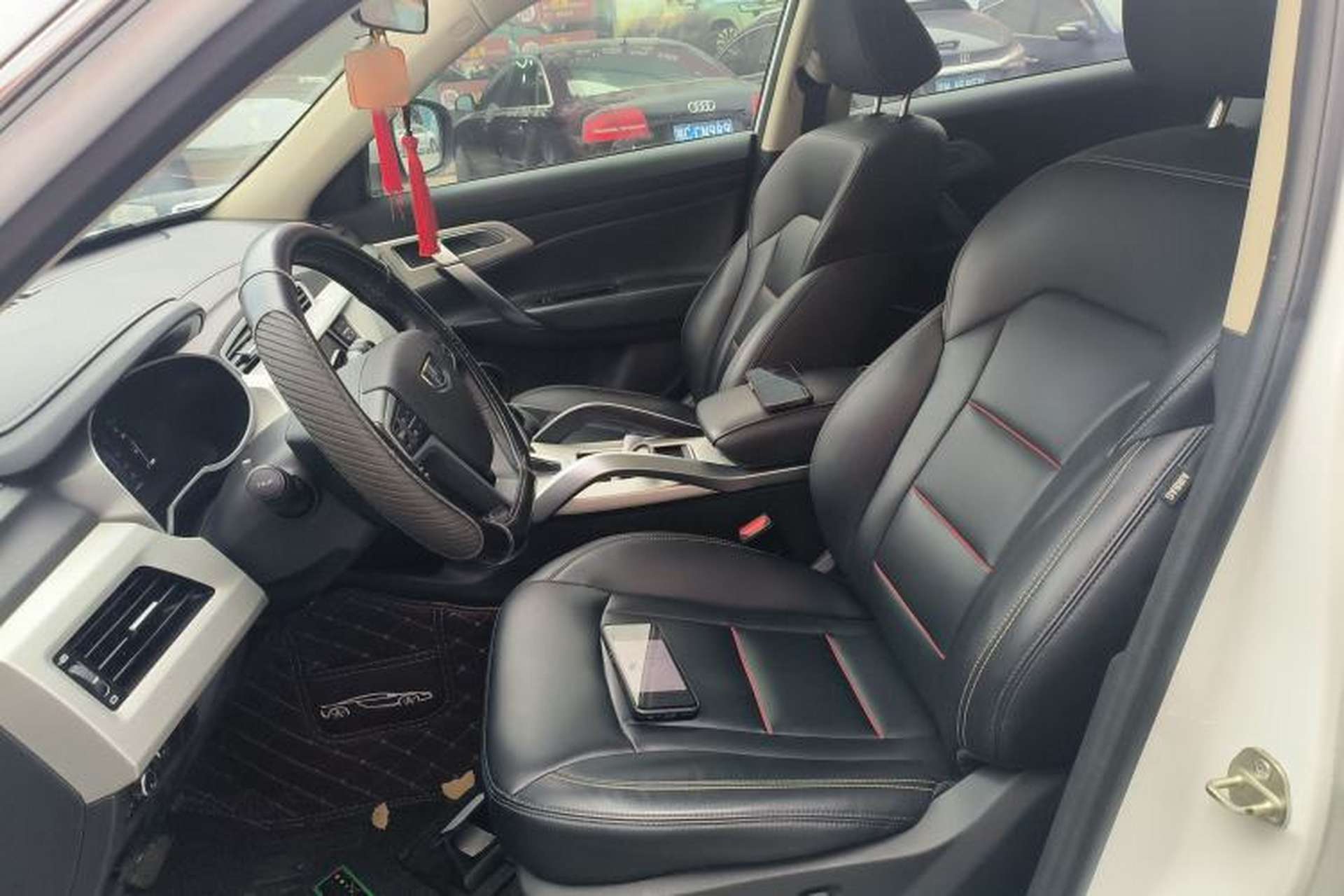 Used Geely Auto Emgrand X7 Sport 2020 1.8TD DCT Two-Wheel Drive Smart Connect 4G-Enabled Version Left Front Seat