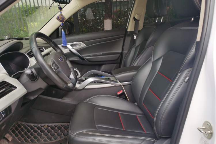 Used Geely Auto Emgrand X7 Sport 2020 1.8TD DCT Two-Wheel Drive Smart Connect 4G-Enabled Version Left Front Seat