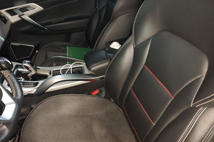 Used Geely Auto Emgrand X7 Sport 2020 1.8TD DCT Two-Wheel Drive Smart Connect 4G-Enabled Version Left Front Seat