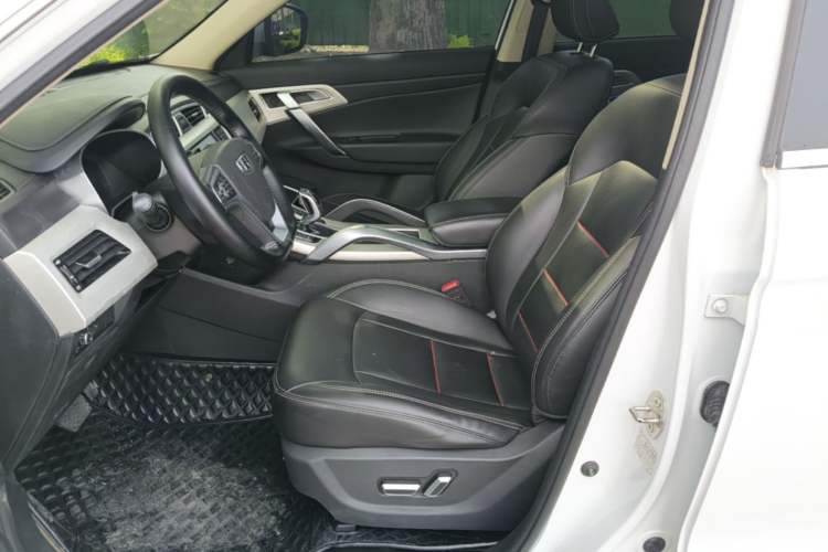 Used Geely Auto Emgrand X7 Sport 2020 1.8TD DCT Two-Wheel Drive Smart Connect 4G-Enabled Version Left Front Seat