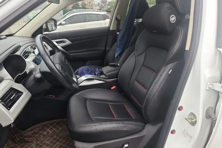 Used Geely Auto Emgrand X7 Sport 2020 1.8TD DCT Two-Wheel Drive Smart Connect 4G-Enabled Version Left Front Seat