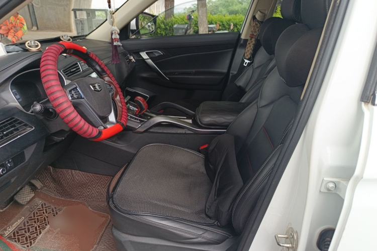 Used Geely Auto Emgrand X7 Sport 2020 1.8TD DCT Two-Wheel Drive Smart Connect 4G-Enabled Version Left Front Seat