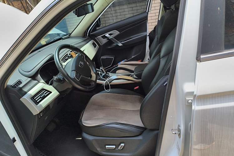 Used Geely Auto Emgrand X7 Sport 2020 1.8TD DCT Two-Wheel Drive Smart Connect 4G-Enabled Version Left Front Seat