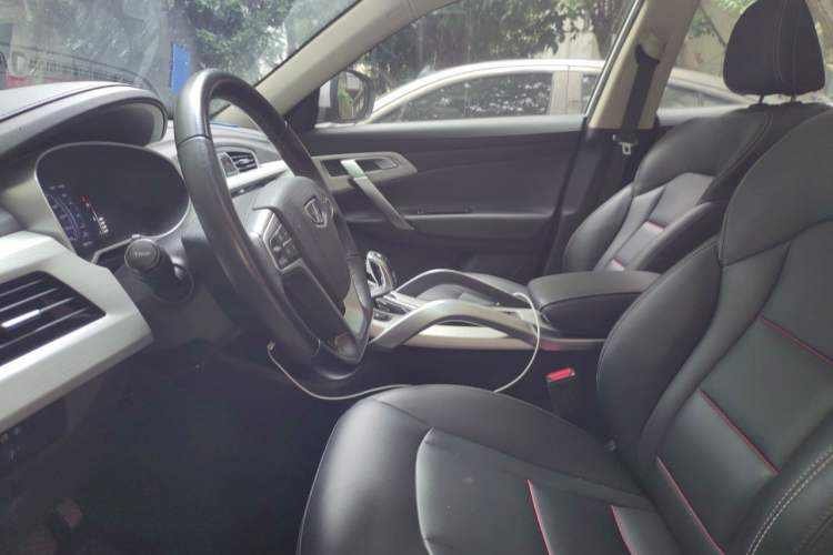 Used Geely Auto Emgrand X7 Sport 2020 1.8TD DCT Two-Wheel Drive Smart Connect 4G-Enabled Version Left Front Seat