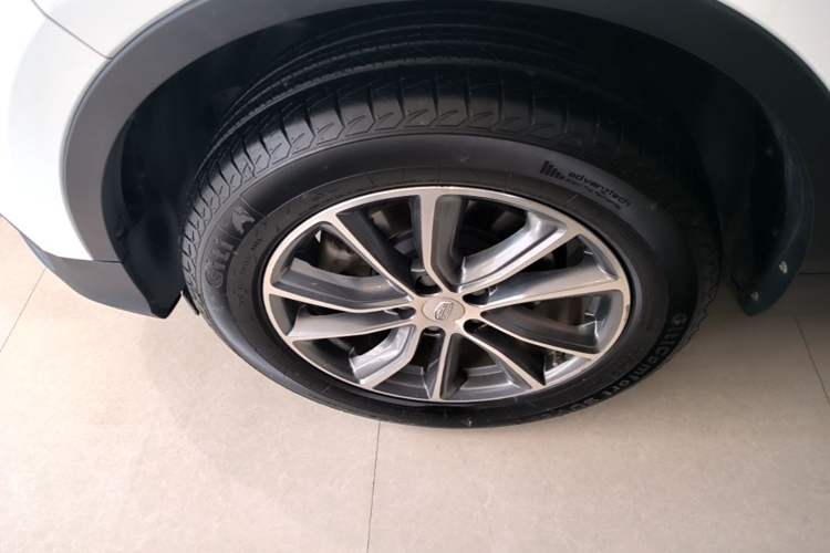 Used Geely Auto Emgrand X7 Sport 2020 1.8TD DCT Two-Wheel Drive Smart Connect 4G-Enabled Version Left Front Wheel Hub