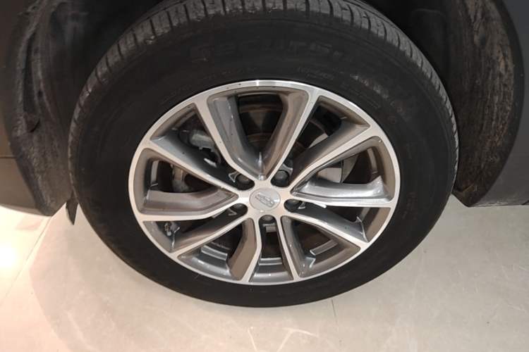 Used Geely Auto Emgrand X7 Sport 2020 1.8TD DCT Two-Wheel Drive Smart Connect 4G-Enabled Version Left Front Wheel Hub