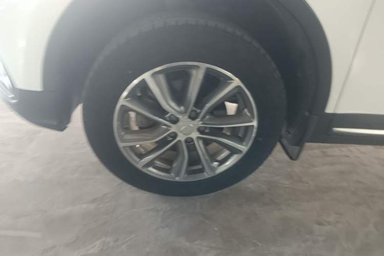 Used Geely Auto Emgrand X7 Sport 2020 1.8TD DCT Two-Wheel Drive Smart Connect 4G-Enabled Version Left Front Wheel Hub