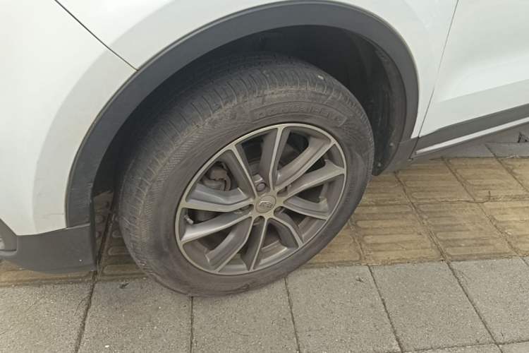 Used Geely Auto Emgrand X7 Sport 2020 1.8TD DCT Two-Wheel Drive Smart Connect 4G-Enabled Version Left Front Wheel Hub
