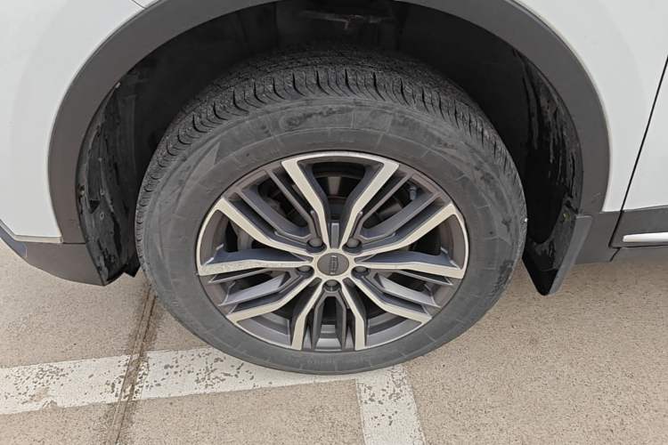 Used Geely Auto Emgrand X7 Sport 2020 1.5TD Automatic Smart Connect PRO Left Front Wheel Hub