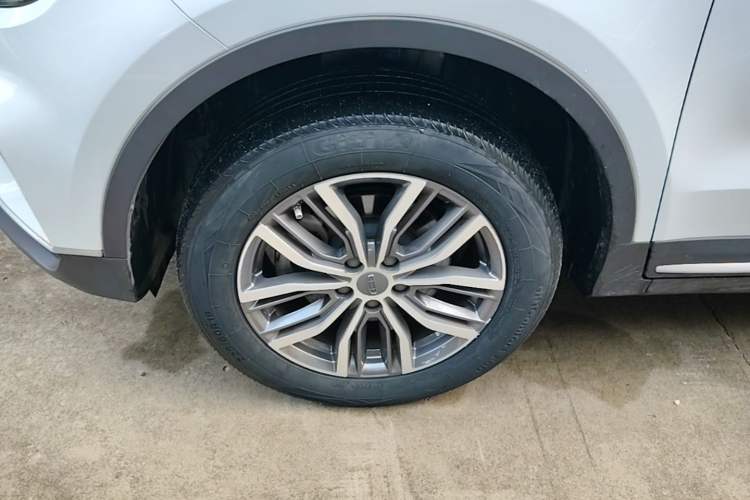 Used Geely Auto Emgrand X7 Sport 2020 1.5TD Automatic Smart Connect PRO Left Front Wheel Hub