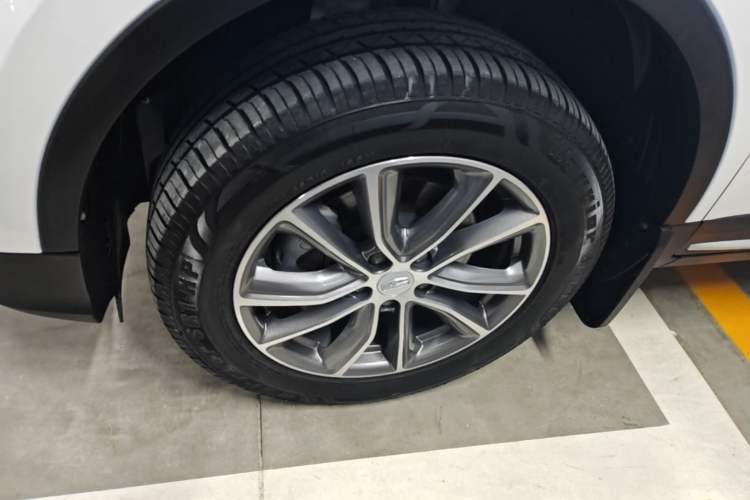 Used Geely Auto Emgrand X7 Sport 2020 1.8TD DCT Two-Wheel Drive Smart Connect 4G-Enabled Version Left Front Wheel Hub