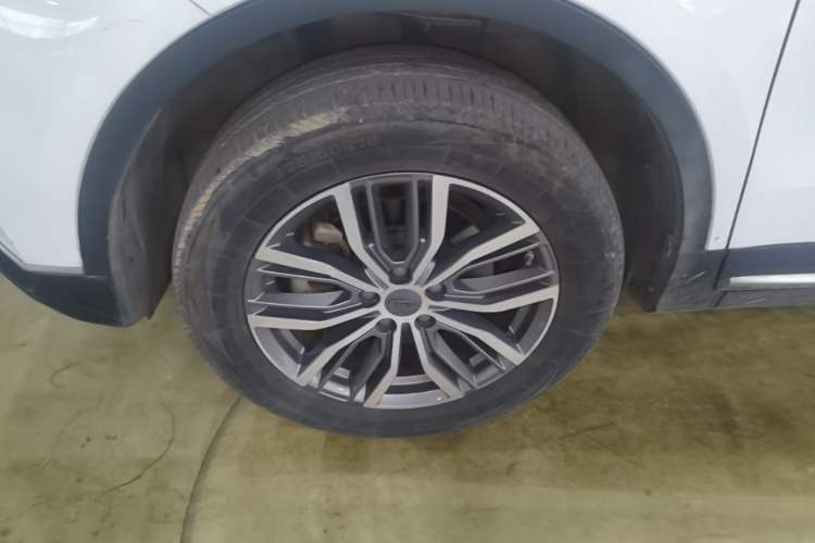 Used Geely Auto Emgrand X7 Sport 2020 1.5TD Automatic Smart Connect PRO Left Front Wheel Hub