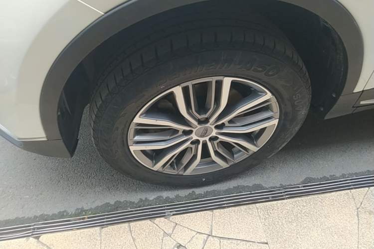 Used Geely Auto Emgrand X7 Sport 2020 1.5TD Automatic Smart Connect PRO Left Front Wheel Hub