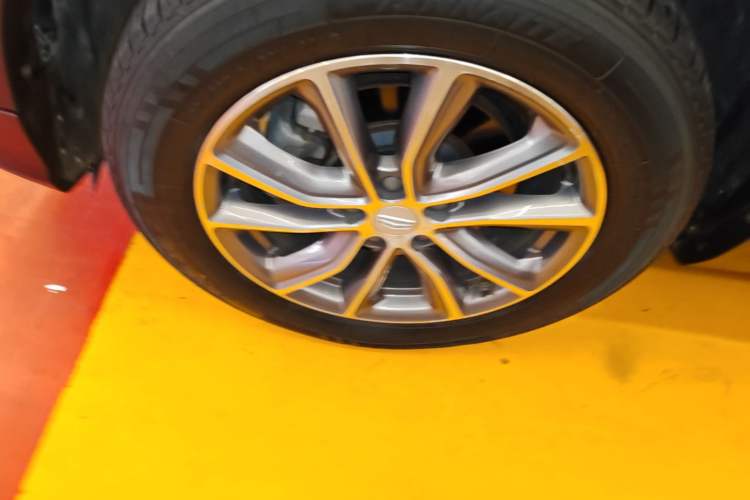 Used Geely Auto Emgrand X7 Sport 2020 1.8TD DCT Two-Wheel Drive Smart Connect 4G-Enabled Version Left Front Wheel Hub