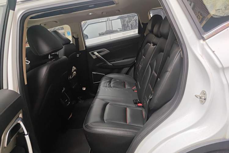 Used Geely Auto Emgrand X7 Sport 2020 1.8TD DCT Two-Wheel Drive Smart Connect 4G-Enabled Version Left Rear Seat