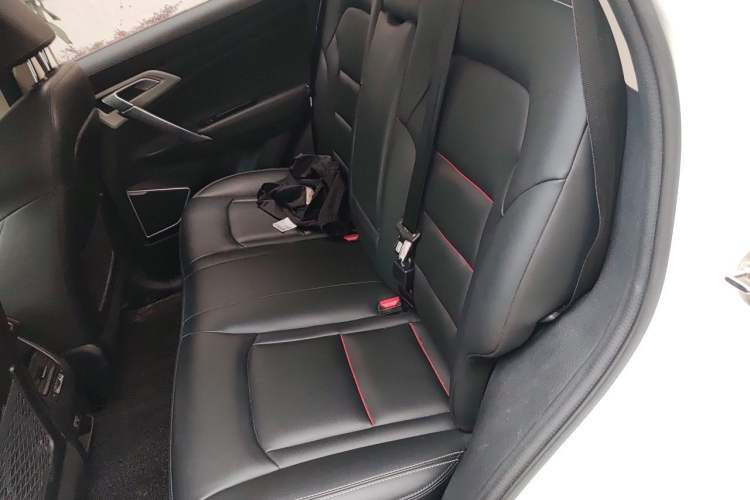 Used Geely Auto Emgrand X7 Sport 2020 1.8TD DCT Two-Wheel Drive Smart Connect 4G-Enabled Version Left Rear Seat