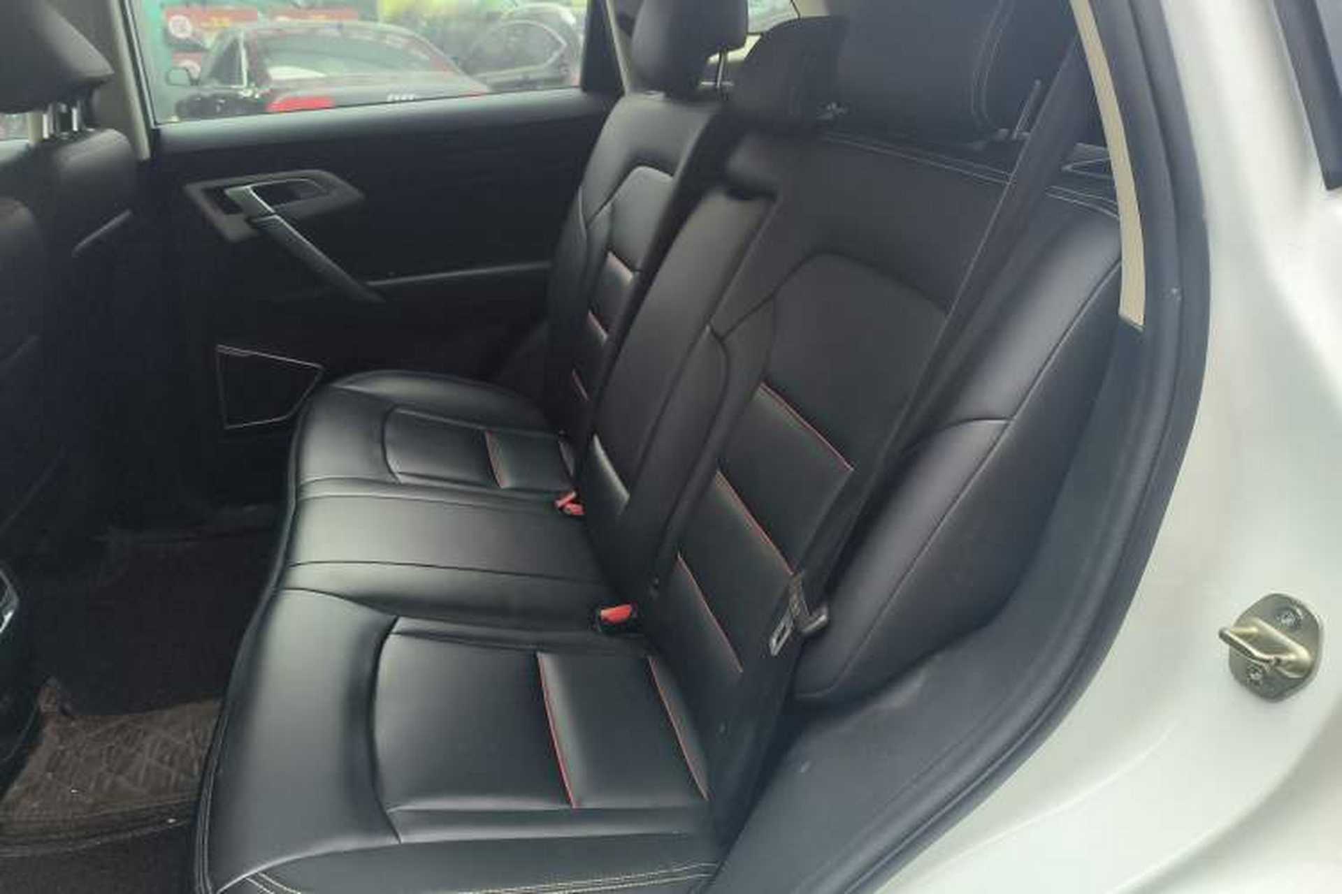 Used Geely Auto Emgrand X7 Sport 2020 1.8TD DCT Two-Wheel Drive Smart Connect 4G-Enabled Version Left Rear Seat