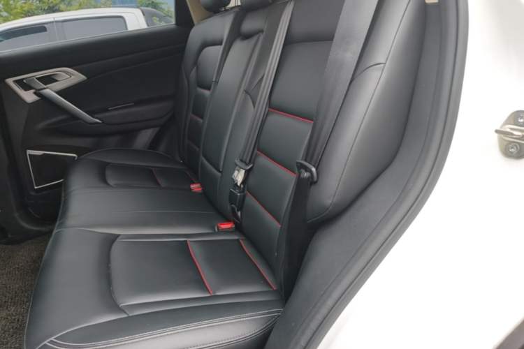 Used Geely Auto Emgrand X7 Sport 2020 1.8TD DCT Two-Wheel Drive Smart Connect 4G-Enabled Version Left Rear Seat