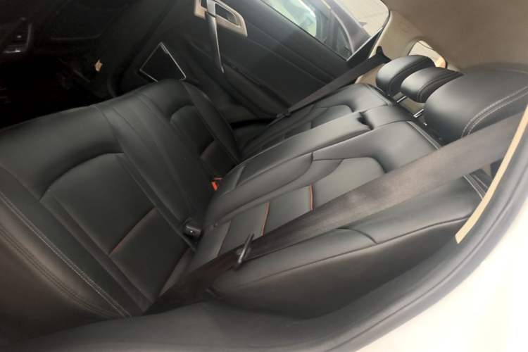 Used Geely Auto Emgrand X7 Sport 2020 1.8TD DCT Two-Wheel Drive Smart Connect 4G-Enabled Version Left Rear Seat