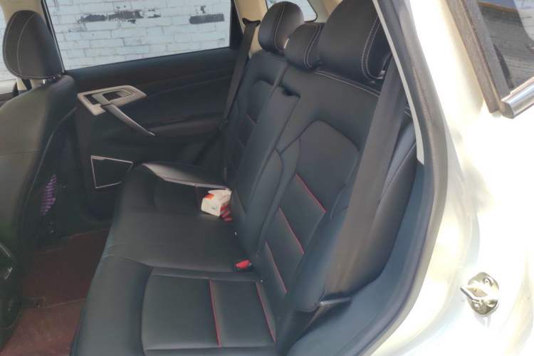 Used Geely Auto Emgrand X7 Sport 2020 1.8TD DCT Two-Wheel Drive Smart Connect 4G-Enabled Version Left Rear Seat