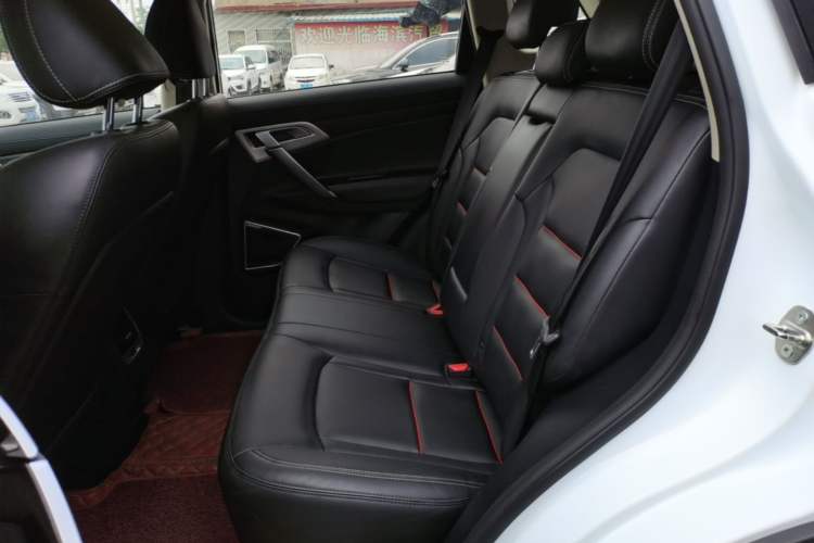 Used Geely Auto Emgrand X7 Sport 2020 1.8TD DCT Two-Wheel Drive Smart Connect 4G-Enabled Version Left Rear Seat