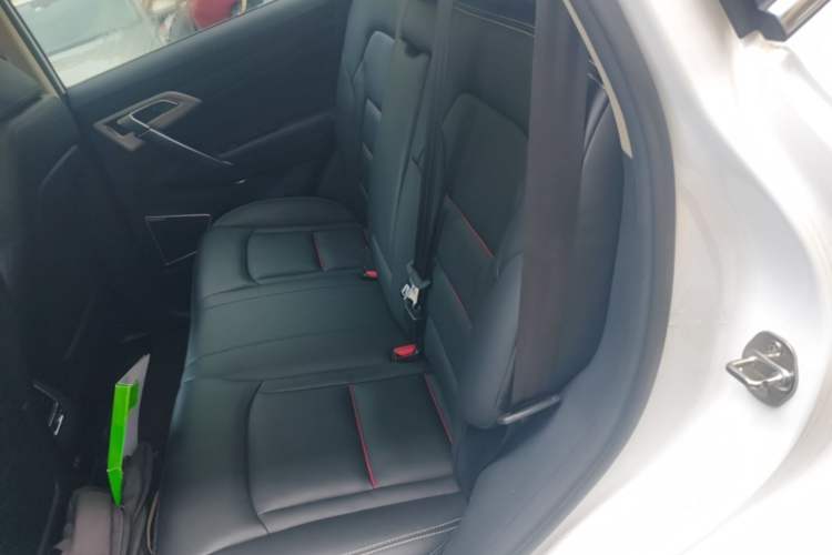 Used Geely Auto Emgrand X7 Sport 2020 1.8TD DCT Two-Wheel Drive Smart Connect 4G-Enabled Version Left Rear Seat