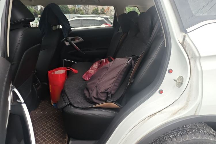 Used Geely Auto Emgrand X7 Sport 2020 1.8TD DCT Two-Wheel Drive Smart Connect 4G-Enabled Version Left Rear Seat