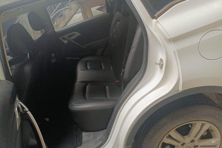 Used Geely Auto Emgrand X7 Sport 2020 1.8TD Manual Two-Wheel Drive Elite Version Left Rear Seat