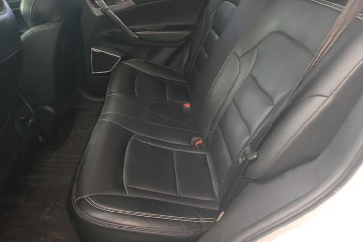 Used Geely Auto Emgrand X7 Sport 2020 1.8TD DCT Two-Wheel Drive Smart Connect 4G-Enabled Version Left Rear Seat