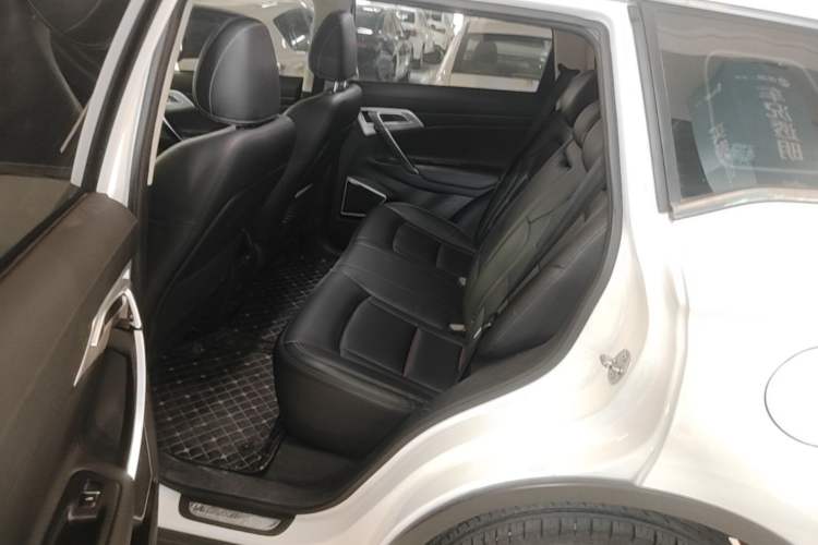 Used Geely Auto Emgrand X7 Sport 2020 1.8TD DCT Two-Wheel Drive Smart Connect 4G-Enabled Version Left Rear Seat