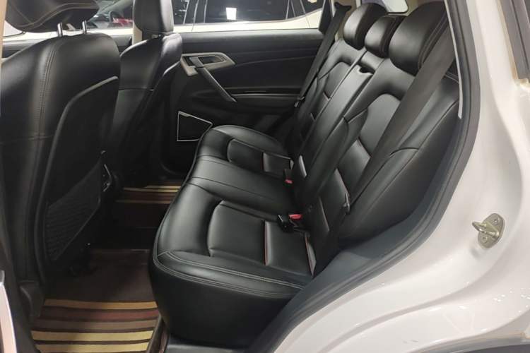 Used Geely Auto Emgrand X7 Sport 2020 1.8TD DCT Two-Wheel Drive Smart Connect 4G-Enabled Version Left Rear Seat