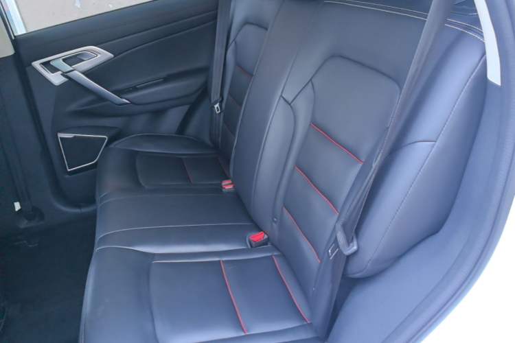 Used Geely Auto Emgrand X7 Sport 2020 1.8TD DCT Two-Wheel Drive Zhiya Model Left Rear Seat