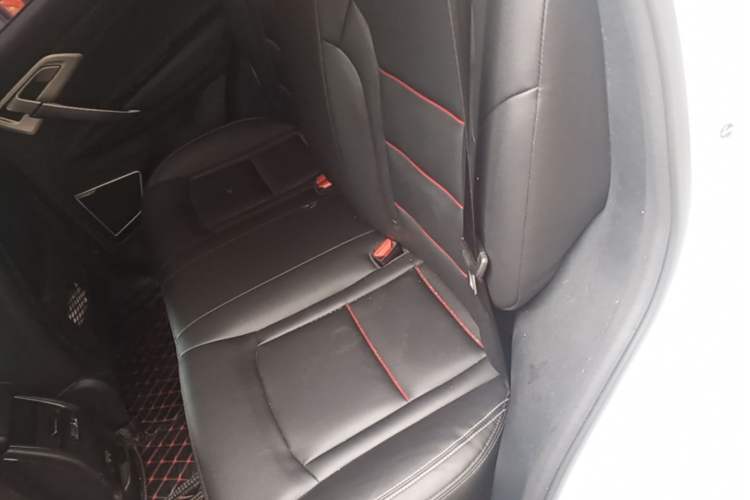 Used Geely Auto Emgrand X7 Sport 2020 1.8TD DCT Two-Wheel Drive Zhiya Model Left Rear Seat