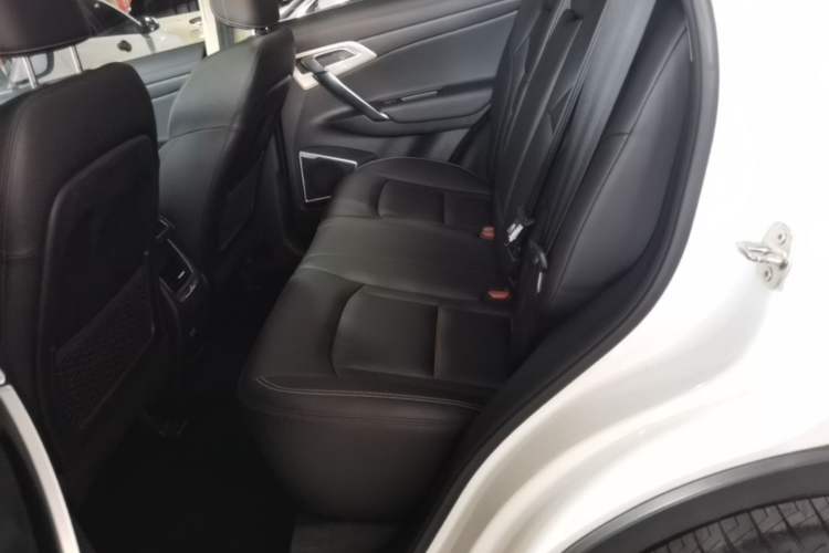 Used Geely Auto Emgrand X7 Sport 2020 1.8TD DCT Two-Wheel Drive Smart Connect 4G-Enabled Version Left Rear Seat