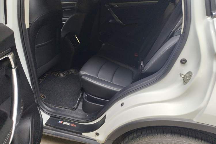 Used Geely Auto Emgrand X7 Sport 2020 1.5TD Automatic Smart Connect PRO Left Rear Seat