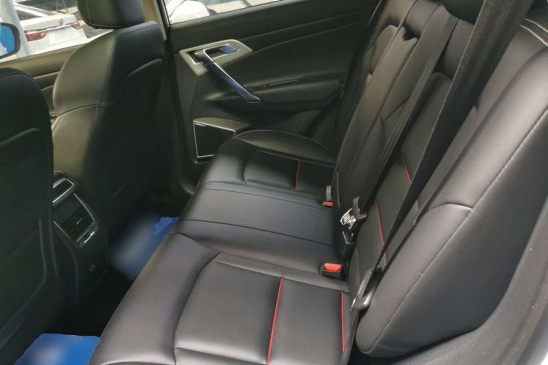 Used Geely Auto Emgrand X7 Sport 2020 1.8TD DCT Two-Wheel Drive Smart Connect 4G-Enabled Version Left Rear Seat