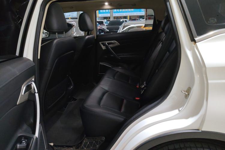 Used Geely Auto Emgrand X7 Sport 2020 1.8TD DCT Two-Wheel Drive Smart Connect 4G-Enabled Version Left Rear Seat
