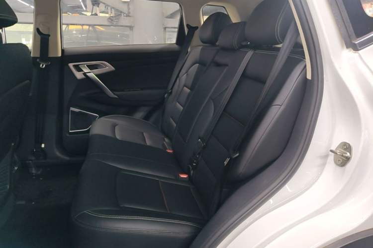 Used Geely Auto Emgrand X7 Sport 2020 1.8TD DCT Two-Wheel Drive Smart Connect 4G-Enabled Version Left Rear Seat