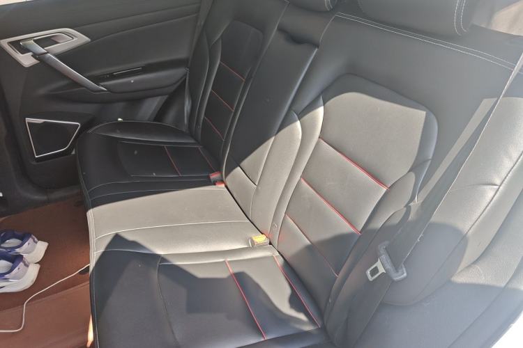 Used Geely Auto Emgrand X7 Sport 2020 1.8TD DCT Two-Wheel Drive Smart Connect 4G-Enabled Version Left Rear Seat