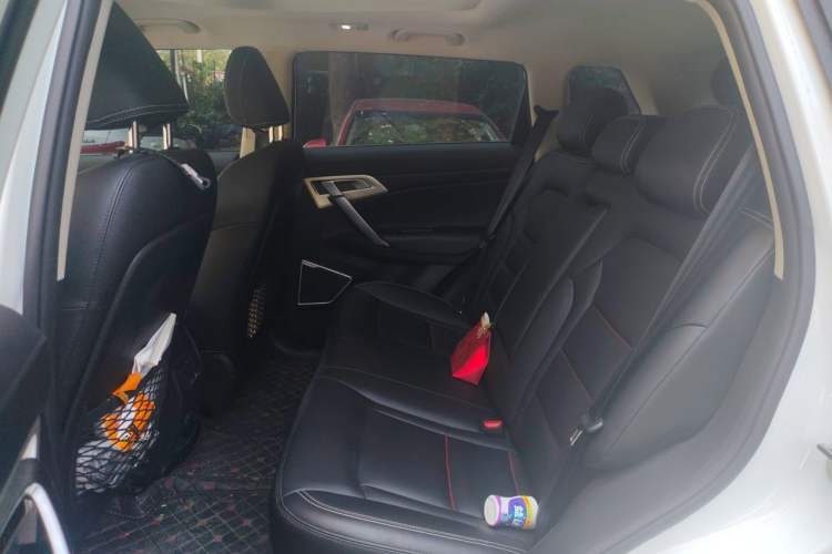 Used Geely Auto Emgrand X7 Sport 2020 1.8TD DCT Two-Wheel Drive Smart Connect 4G-Enabled Version Left Rear Seat