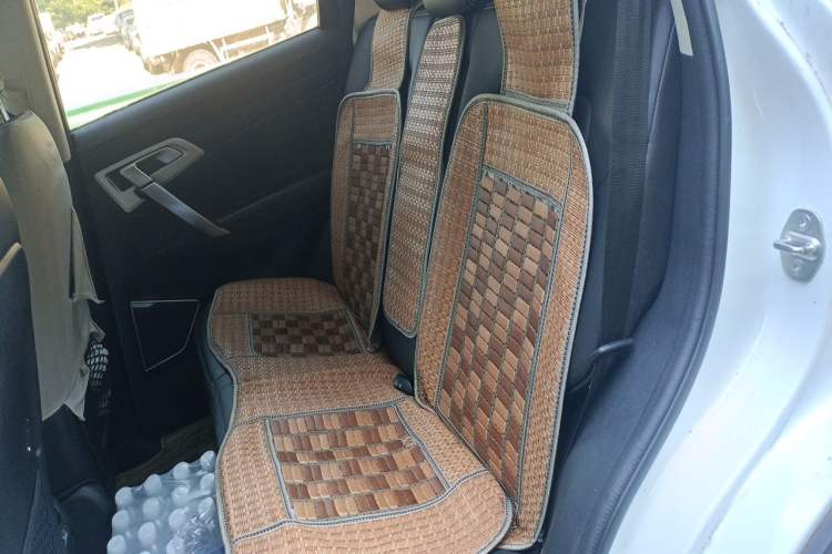 Used Geely Auto Emgrand X7 Sport 2020 1.8TD DCT Two-Wheel Drive Smart Connect 4G-Enabled Version Left Rear Seat
