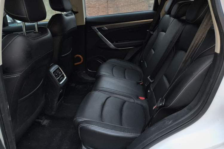 Used Geely Auto Emgrand X7 Sport 2020 1.8TD DCT Smart Connect PRO Left Rear Seat