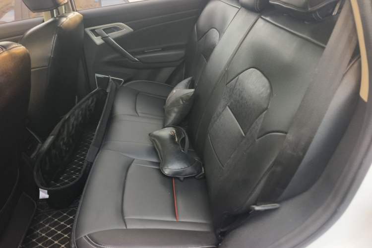 Used Geely Auto Emgrand X7 Sport 2020 1.8TD DCT Two-Wheel Drive Zhiya Model Left Rear Seat